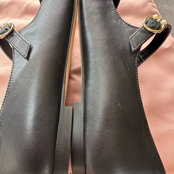 Stuart Weitzman Black Pointed-Toe Flats - Picture 7 of 8